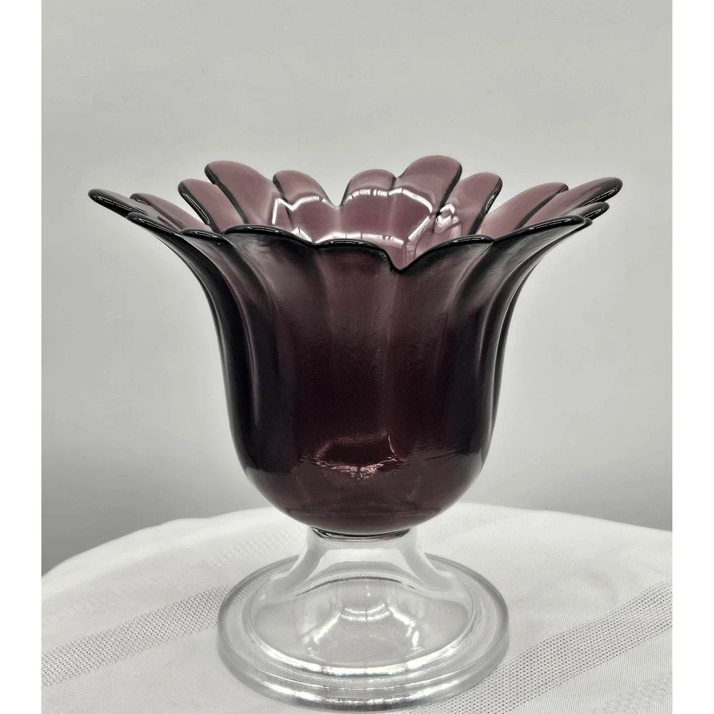Vintage Amethyst Purple Art Glass Tulip Vase‎ Scalloped Petal Rim Clear Base 7in